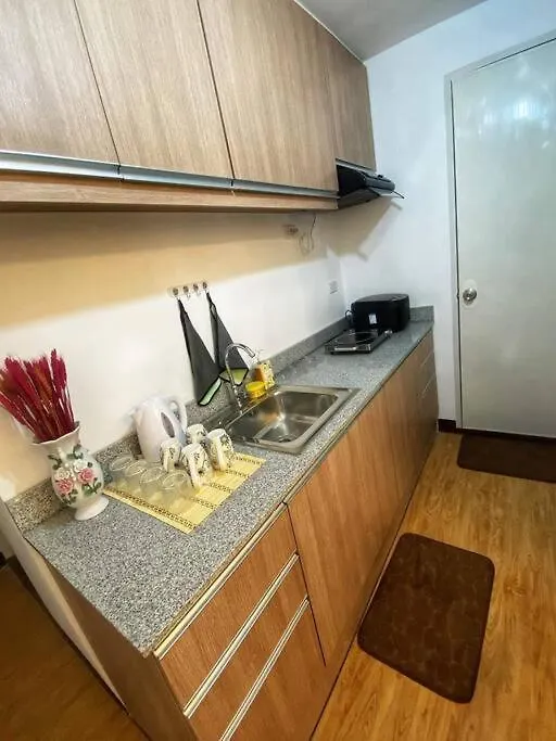 Cozy Condo With Swimming Pool, Wifi & Netflix Good For 4Pax Davao Apartment